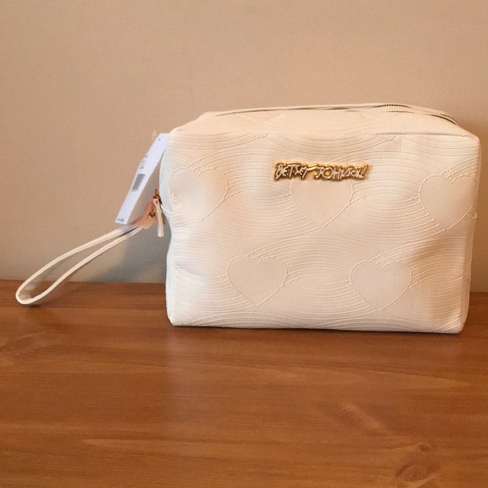BETSEY JOHNSON CREAM DBL ZIPPERED WRISTLET 58 NWT - Picture 7 of 8
